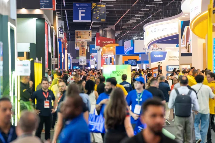 Feira da cadeia da construção civil no Riocentro, onde a Feicon Rio acontece de 6 a 8 de outubro de 2026