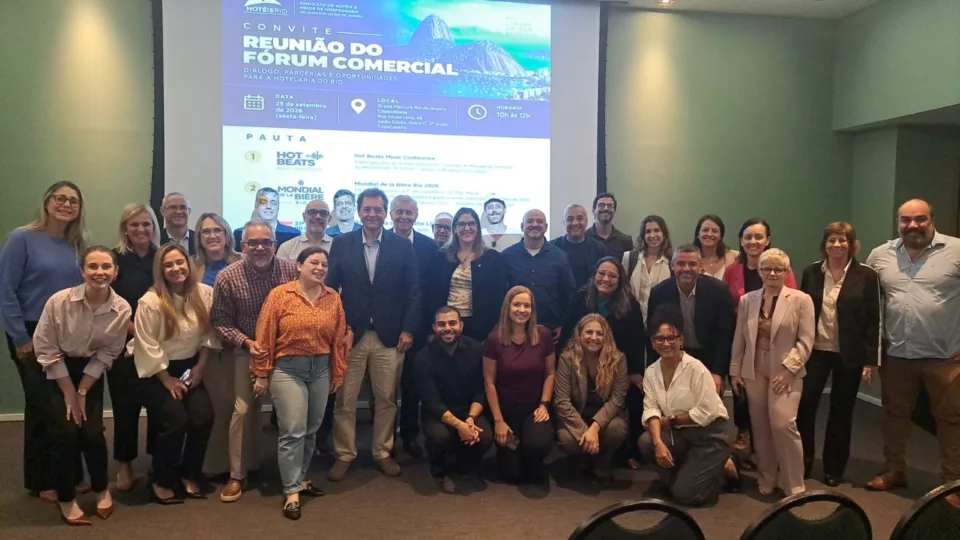Participantes do Forum Comercial do HoteisRIO reunidos no Grand Mercure Rio de Janeiro Copacabana em 25 de setembro de 2026