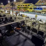 Frisas no Sambódromo da Marquês de Sapucaí, no Rio de Janeiro