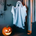 Decoração de Halloween com abóboras em bar do Rio de Janeiro