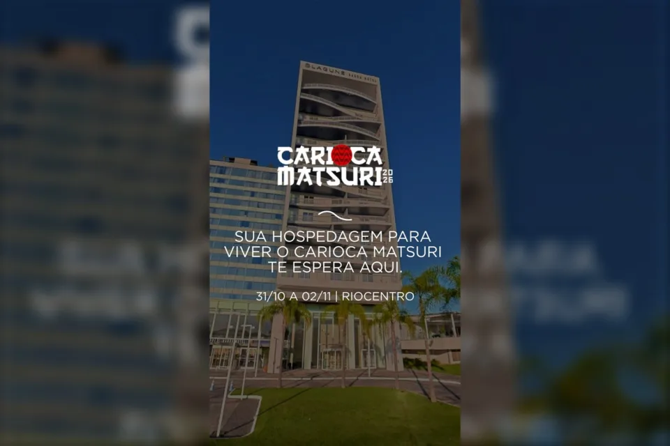Fachada do Lagune Barra Hotel, integrado ao Riocentro, com a arte do Carioca Matsuri