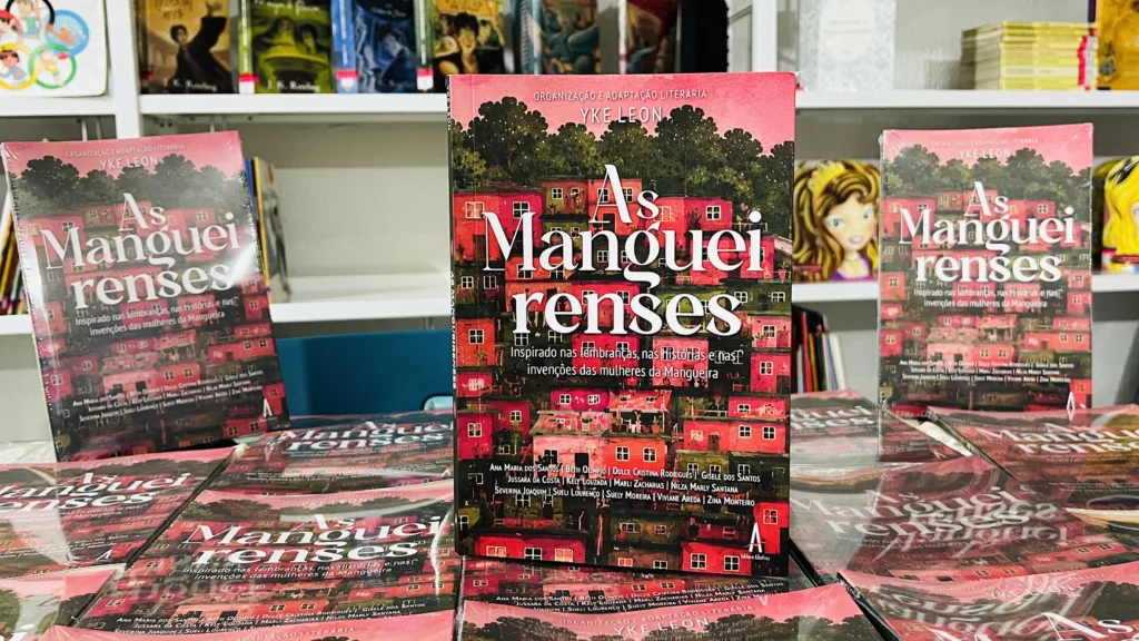 Capa do livro As Mangueirenses lançado na quadra da Mangueira