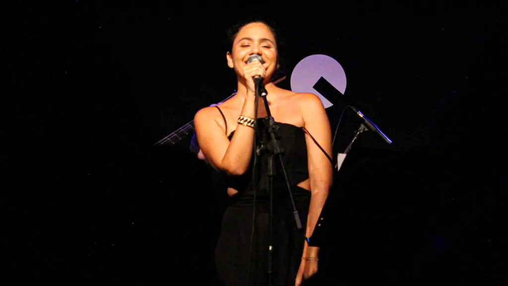 A cantora e compositora Naiara Martins, que estreia o show Terras do Sem-Fim no Acaso Cultural, em Botafogo