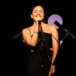 A cantora e compositora Naiara Martins, que estreia o show Terras do Sem-Fim no Acaso Cultural, em Botafogo