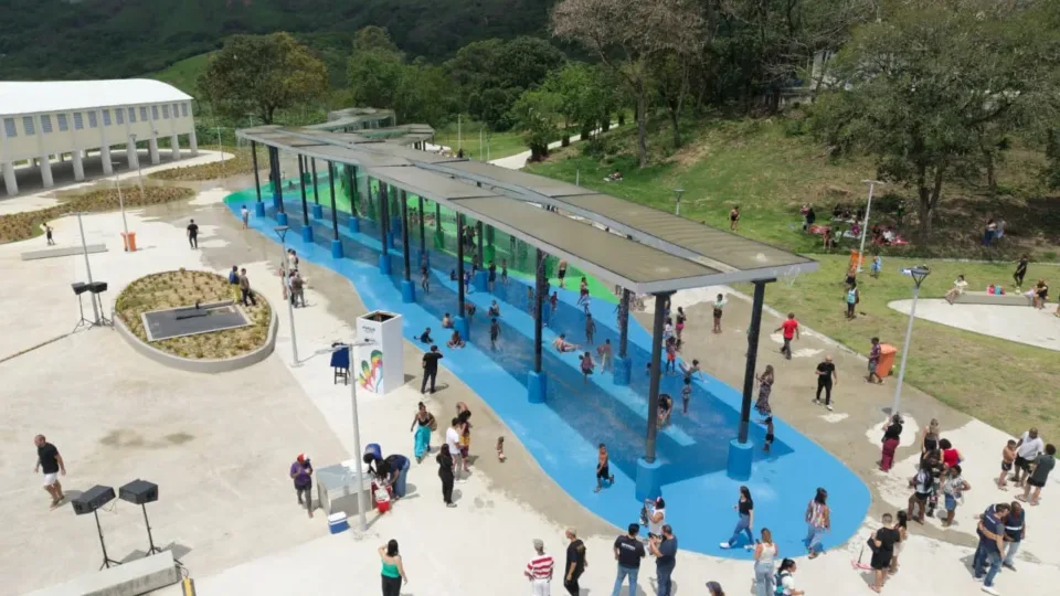 Vista do Parque Oeste Ana Gonzaga, em Inhoaíba, na Zona Oeste do Rio