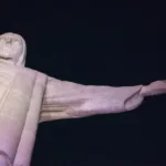 Escadaria e estátua do Cristo Redentor, no Corcovado, onde está prevista a instalação de uma Via Sacra com 14 estações